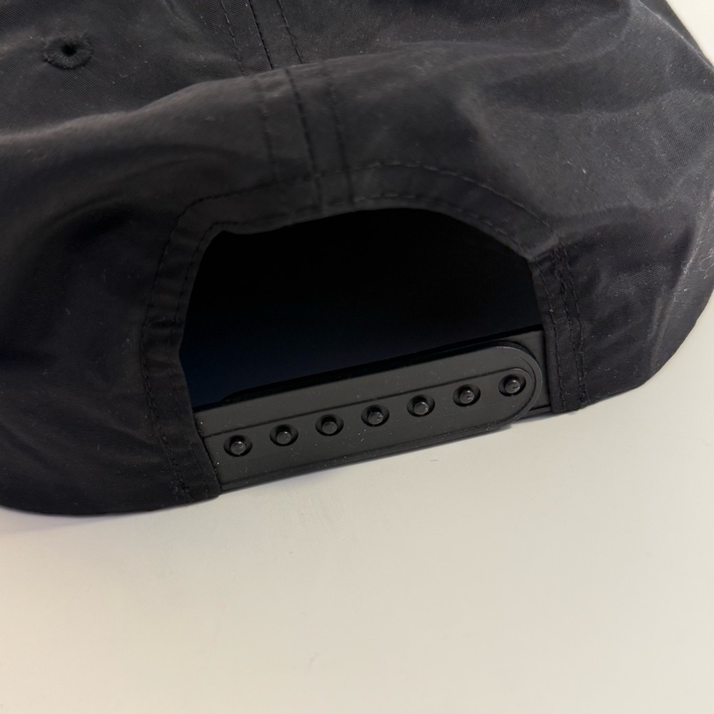 NWOT DEFTONES SCRIPT LOGO SNAPBACK CAP - image 3